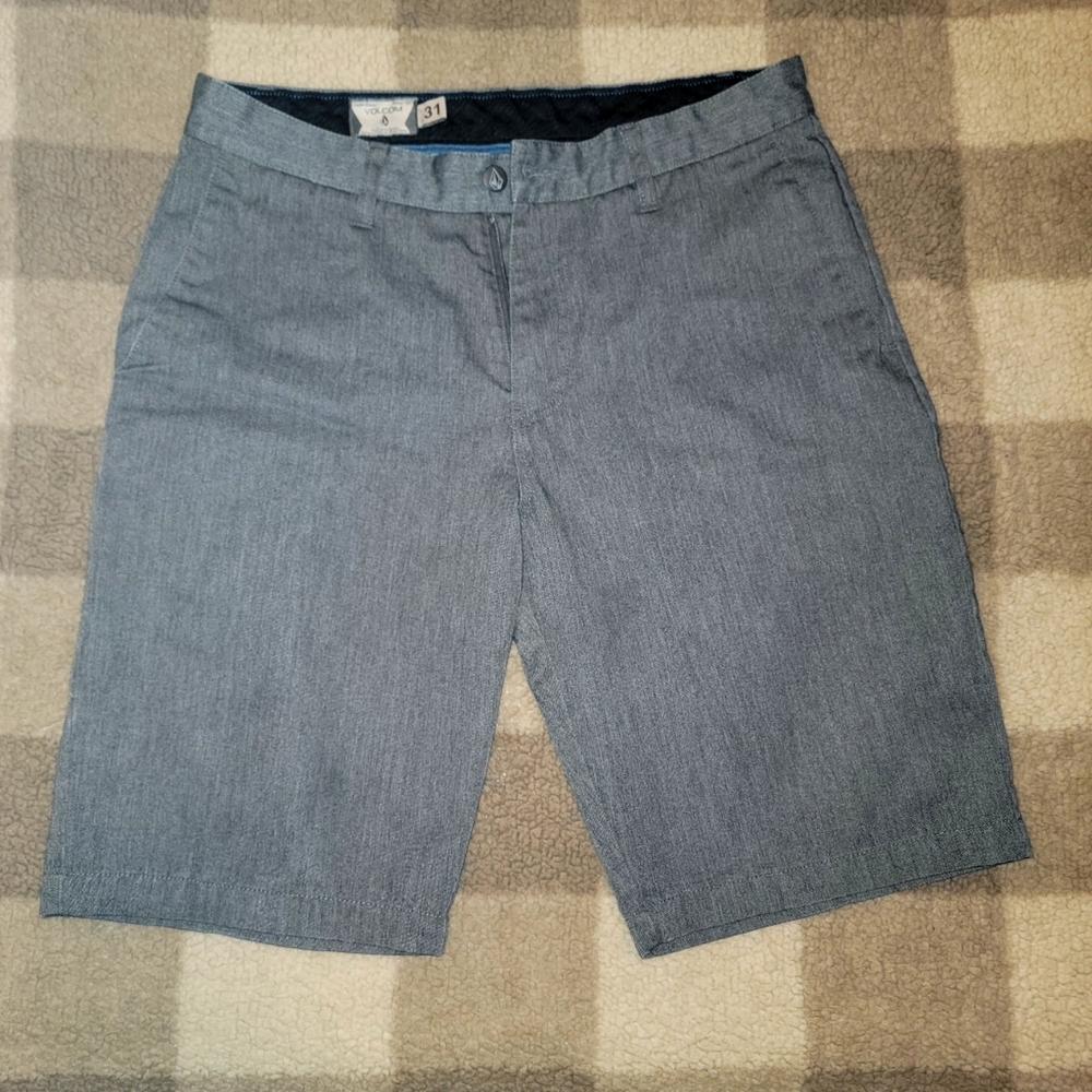 Volcom shorts